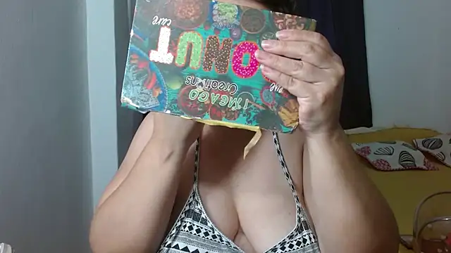 Victoriaevans1 online show from 12, 2, 2025