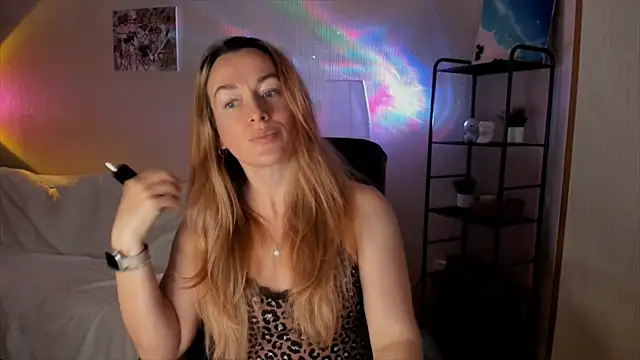 RebeccaMartinez online show from 21, 11, 2025