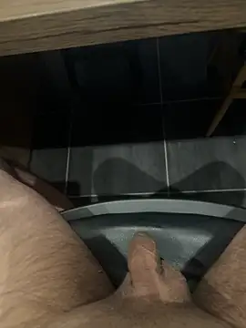 Snapshot of mattexhibe chatting on 7, 11, 2025 mattexhibe online show from 7, 11, 2025