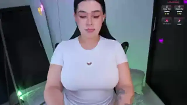 Snapshot of daniela_hornny chatting on 28, 10, 2025 daniela hornny online show from 28, 10, 2025