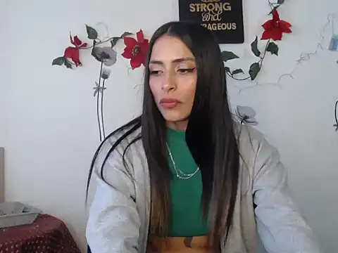 Snapshot of Liamiler01_ chatting on 13, 12, 2024 Liamiler01 online show from 13, 12, 2024