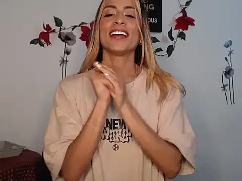 Snapshot of Liamiler01_ chatting on 20, 12, 2024 Liamiler01 online show from 20, 12, 2024