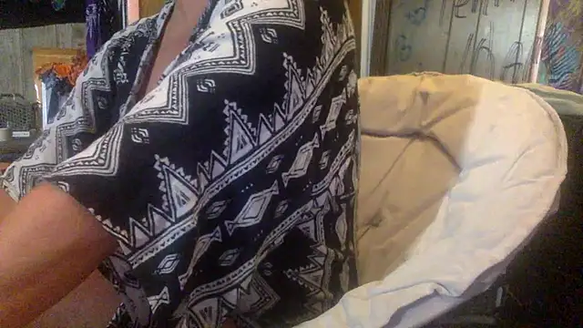 TrashleyRosebud online show from 19, 6, 2026