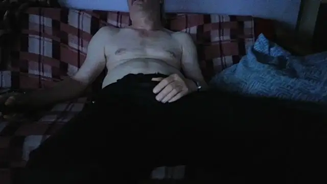 Snapshot of cumloverboyxx69 chatting on 23, 11, 2025 cumloverboyxx69 online show from 23, 11, 2025