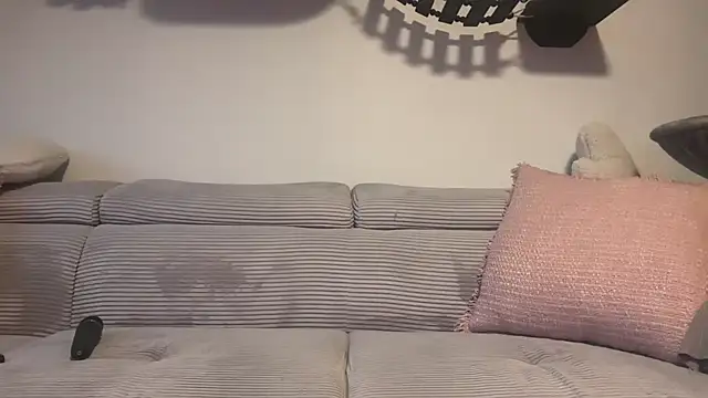 LucyFoxLulu online show from 29, 11, 2025