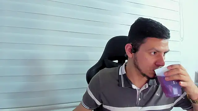 Snapshot of Rick_Diesel_ chatting on 21, 2, 2025 Rick Diesel online show from 21, 2, 2025