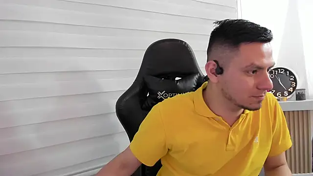 Snapshot of Rick_Diesel_ chatting on 10, 10, 2025 Rick Diesel online show from 10, 10, 2025