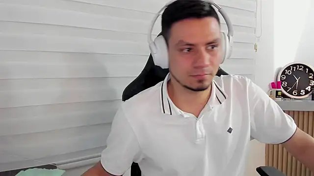 Snapshot of Rick_Diesel_ chatting on 22, 10, 2025 Rick Diesel online show from 22, 10, 2025