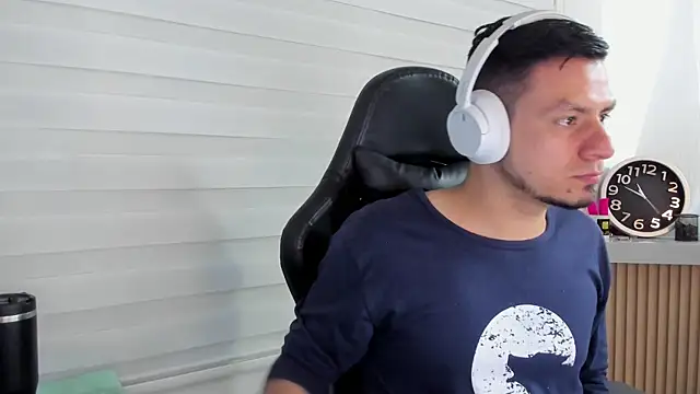 Snapshot of Rick_Diesel_ chatting on 24, 10, 2025 Rick Diesel online show from 24, 10, 2025