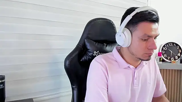 Snapshot of Rick_Diesel_ chatting on 27, 10, 2025 Rick Diesel online show from 27, 10, 2025