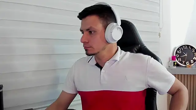 Snapshot of Rick_Diesel_ chatting on 28, 10, 2025 Rick Diesel online show from 28, 10, 2025