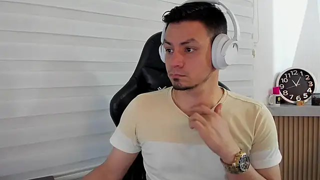 Snapshot of Rick_Diesel_ chatting on 29, 10, 2025 Rick Diesel online show from 29, 10, 2025