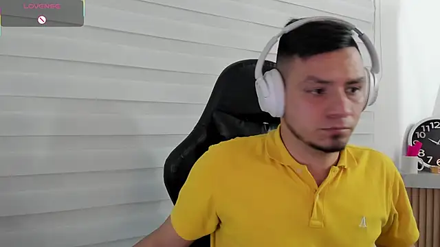 Snapshot of Rick_Diesel_ chatting on 11, 11, 2025 Rick Diesel online show from 11, 11, 2025