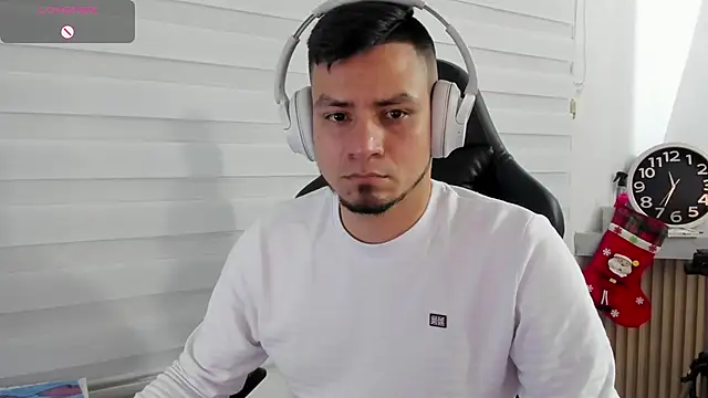 Snapshot of Rick_Diesel_ chatting on 4, 12, 2025 Rick Diesel online show from 4, 12, 2025