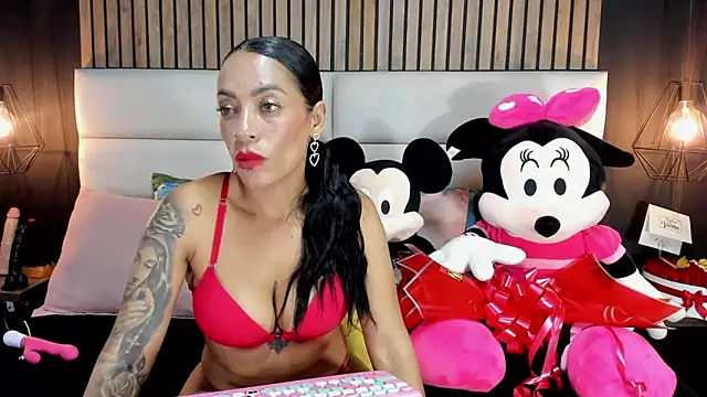 NiicolleMiller online show from 14, 2, 2025