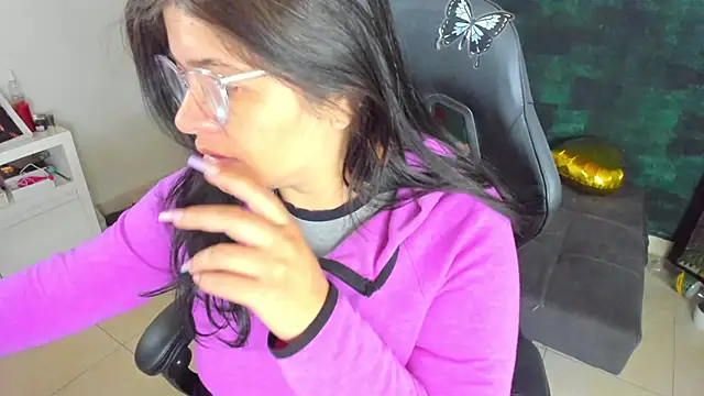 BellaFlaming online show from 22, 1, 2025