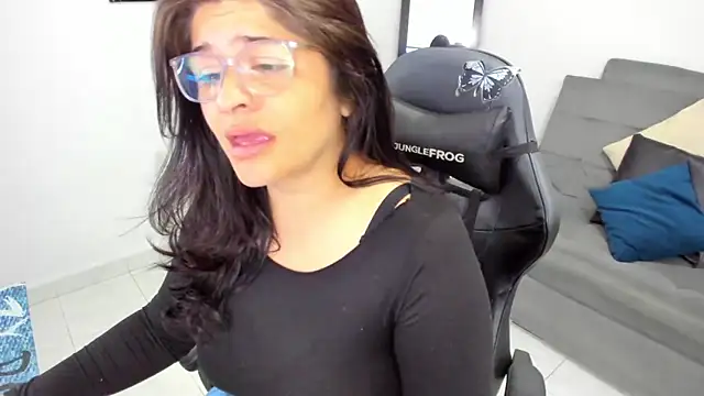 BellaFlaming online show from 12, 2, 2025