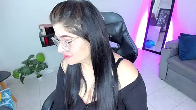 BellaFlaming online show from 19, 9, 2025