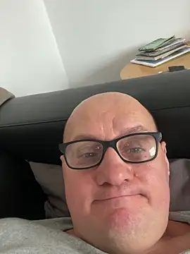 vanjbi45 online show from 2, 2, 2025