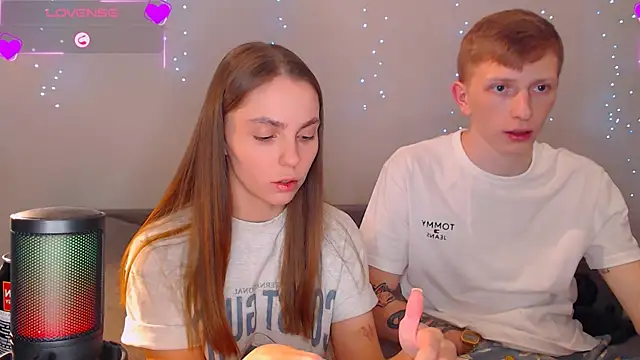 juliaanddima online show from 1, 3, 2025