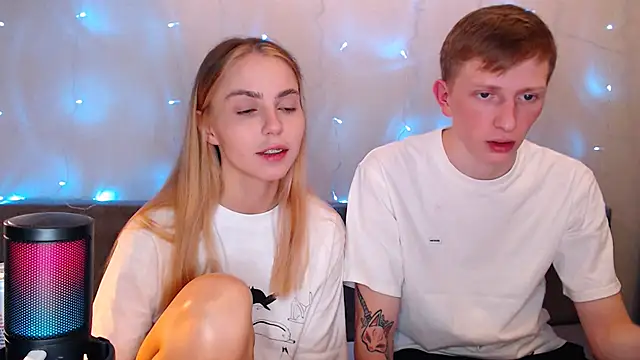 juliaanddima online show from 4, 10, 2025