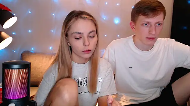 juliaanddima online show from 15, 10, 2025