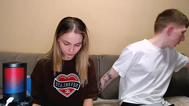 juliaanddima online show from 23, 3, 2026