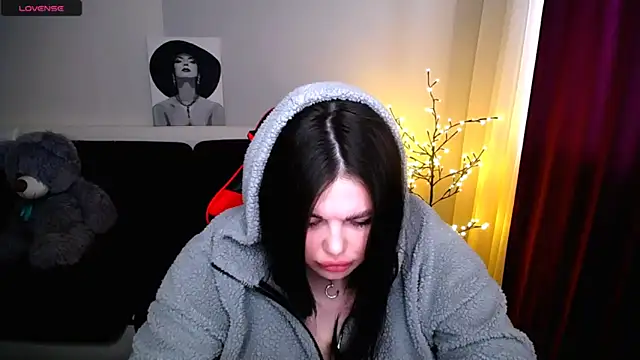 Emily Mo online show from 26, 2, 2025