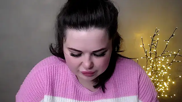 Emily Mo online show from 20, 11, 2025