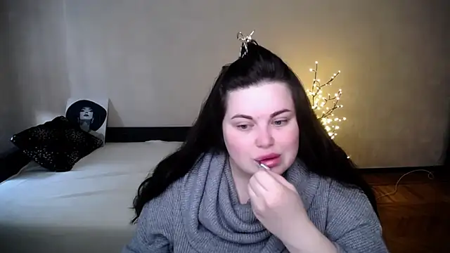 Emily Mo online show from 2, 4, 2026