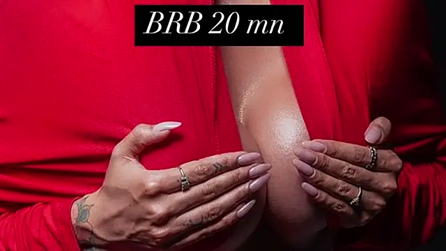 Snapshot of liah_v chatting on 5, 2, 2025 liah v online show from 5, 2, 2025