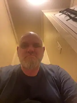 Snapshot of mrscum4u chatting on 5, 1, 2025 mrscum4u online show from 5, 1, 2025