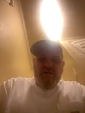 Snapshot of mrscum4u chatting on 28, 9, 2025 mrscum4u online show from 28, 9, 2025