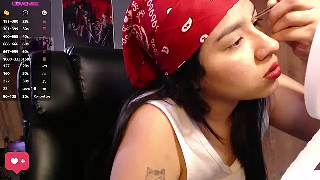 DanelyLopez online show from 12, 2, 2025