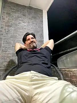 Snapshot of Maxi_TheBigDaddy chatting on 22, 11, 2025 Maxi TheBigDaddy online show from 22, 11, 2025