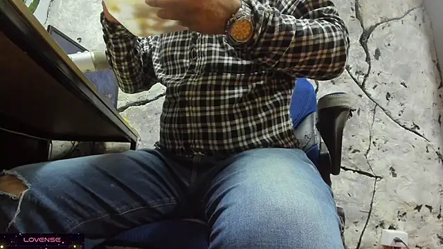 Snapshot of Maxi_TheBigDaddy chatting on 27, 11, 2025 Maxi TheBigDaddy online show from 27, 11, 2025