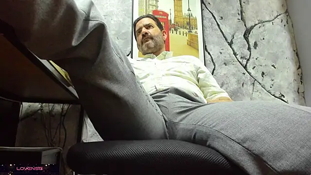 Snapshot of Maxi_TheBigDaddy chatting on 5, 12, 2025 Maxi TheBigDaddy online show from 5, 12, 2025