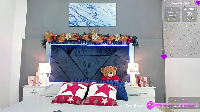 Snapshot of Lauralove_69 chatting on 13, 12, 2025 Lauralove 69 online show from 13, 12, 2025