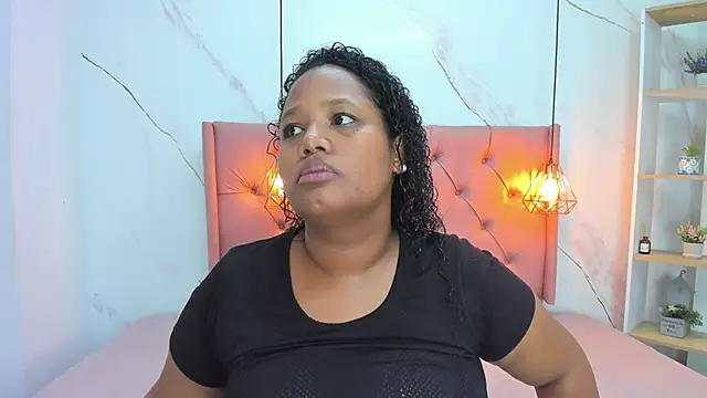Snapshot of Belle_Brunette chatting on 29, 9, 2025 Belle Brunette online show from 29, 9, 2025