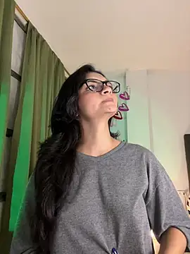 Snapshot of Cat2525 chatting on 4, 3, 2025 Cat2525 online show from 4, 3, 2025