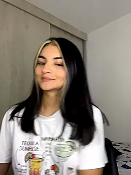 Snapshot of Cat2525 chatting on 13, 11, 2025 Cat2525 online show from 13, 11, 2025