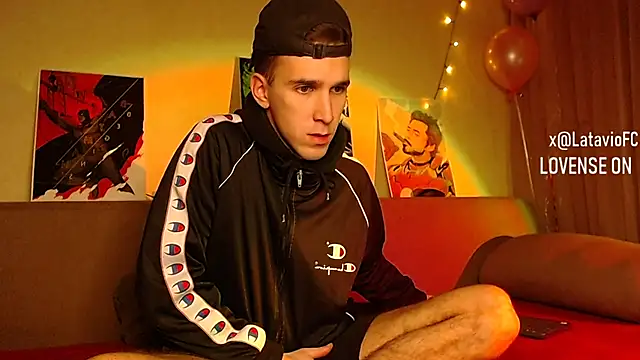 Snapshot of Midnighter_ chatting on 25, 12, 2024 Midnighter  online show from 25, 12, 2024