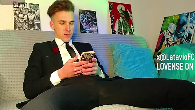 Snapshot of Midnighter_ chatting on 15, 3, 2026 Midnighter online show from 15, 3, 2026