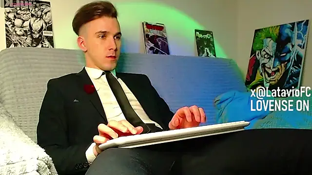 Midnighter  online show from 21, 5, 2026