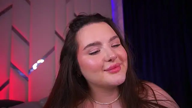 CuteAmberr online show from 6, 3, 2025