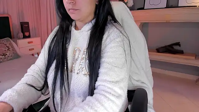 Snapshot of scarlet_miller1 chatting on 12, 3, 2025 scarlet miller1 online show from 12, 3, 2025
