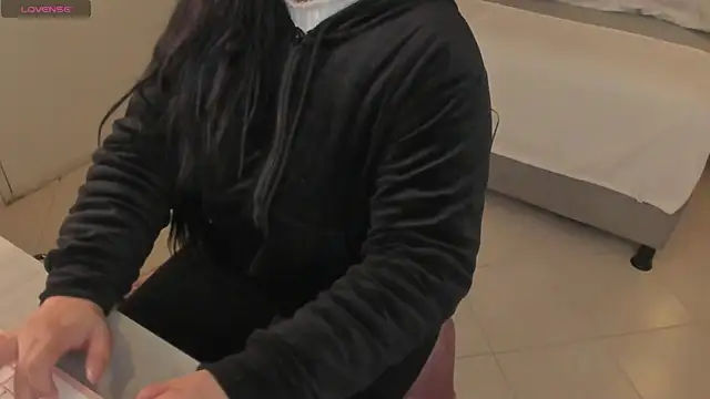 Snapshot of scarlet_miller1 chatting on 22, 10, 2025 scarlet miller1 online show from 22, 10, 2025