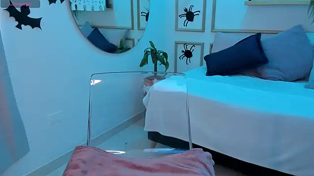 Snapshot of scarlet_miller1 chatting on 23, 10, 2025 scarlet miller1 online show from 23, 10, 2025