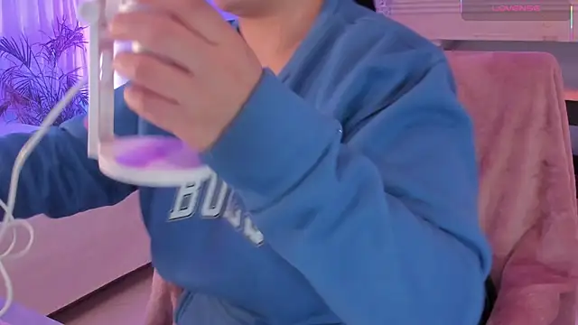 Snapshot of scarlet_miller1 chatting on 18, 11, 2025 scarlet miller1 online show from 18, 11, 2025