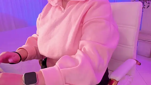 Snapshot of scarlet_miller1 chatting on 26, 11, 2025 scarlet miller1 online show from 26, 11, 2025